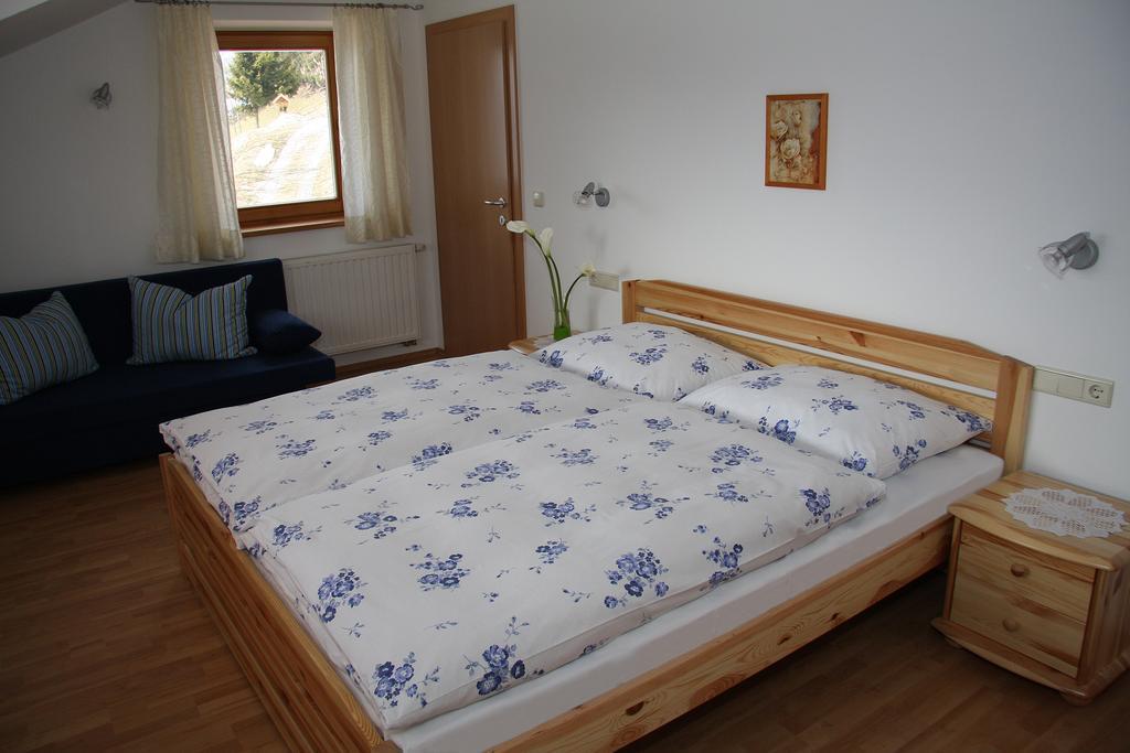 Steinerhof Apartment Добиако Стая снимка